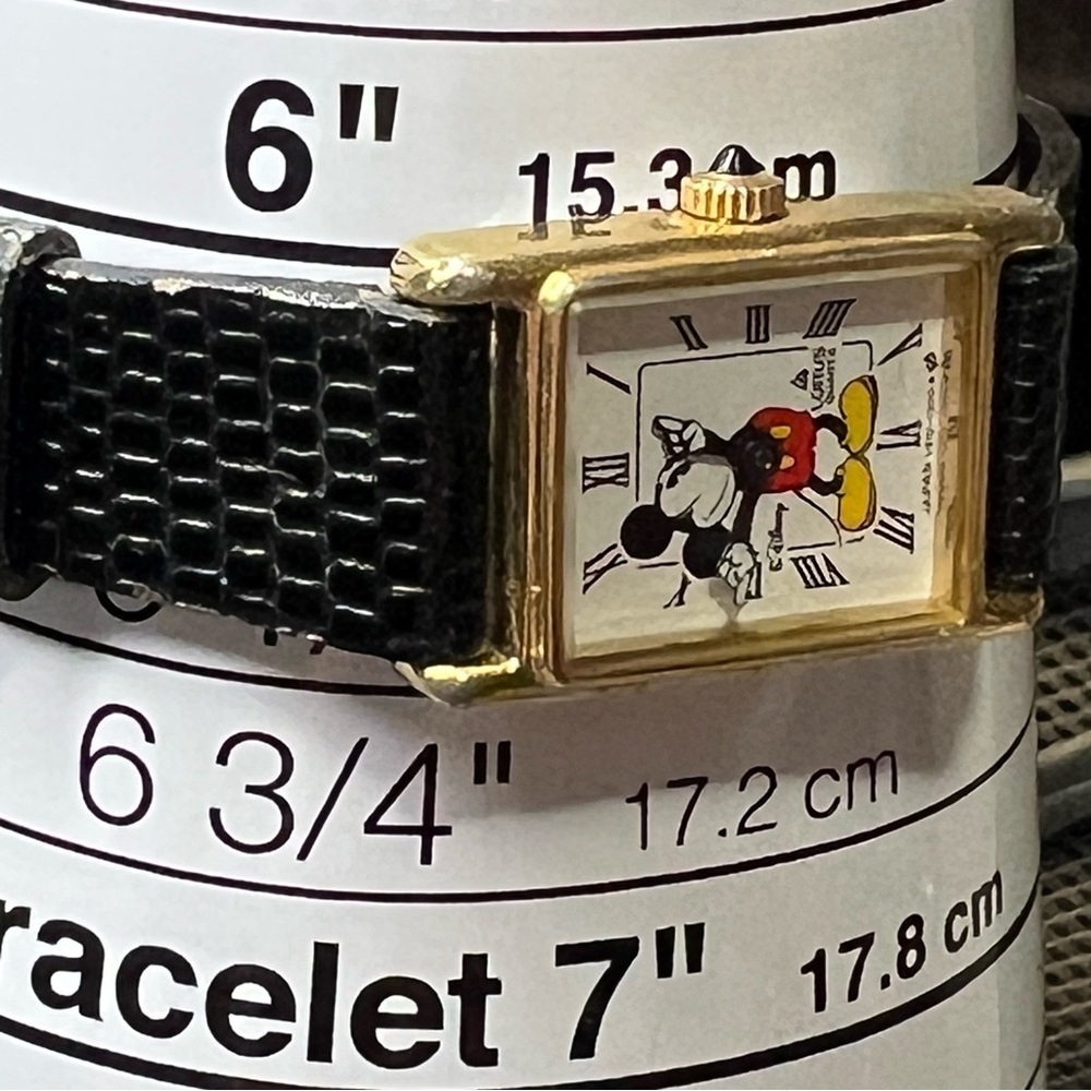 Vintage Disney Mickey Mouse Tank Style Women’s Watch - Picture 6 of 7